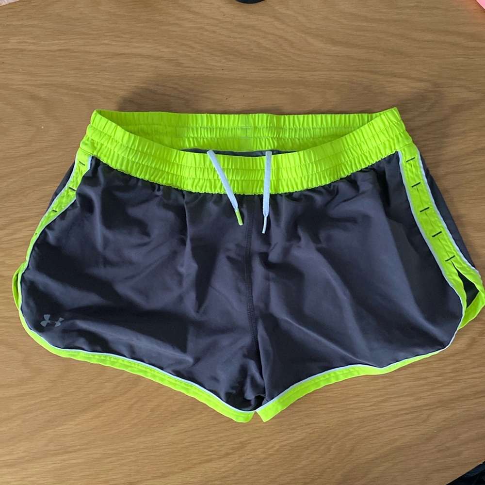 Under Armour Semi Fitted Women’s Workout Shorts